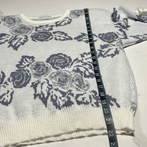 Vintage Eaton Knit  Sweater. Size Large. - Picture 8 of 10